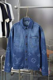 Picture of LV Sweater Suits _SKULVS-XLhgntx3141149